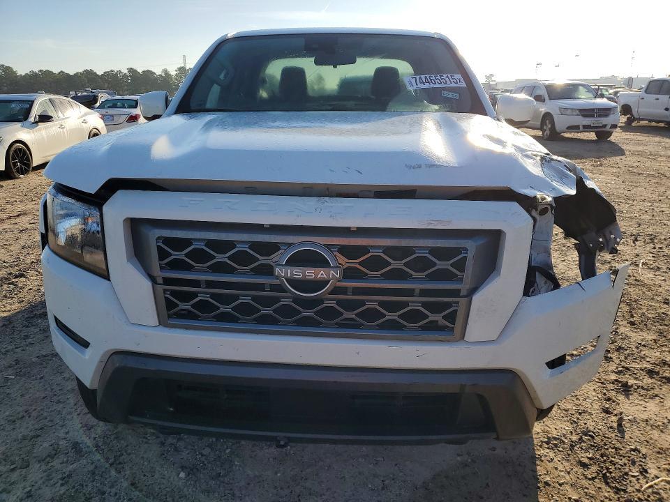 2023 Nissan Frontier s
