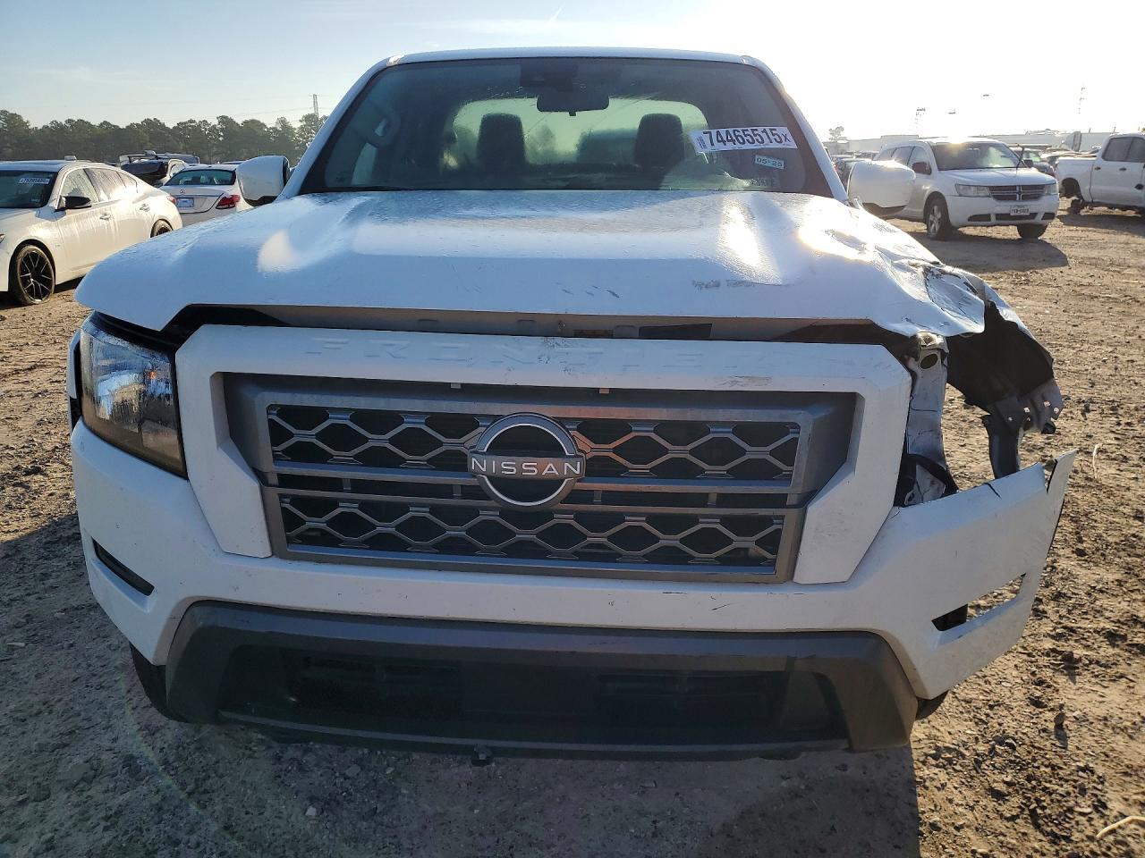 2023 Nissan Frontier s