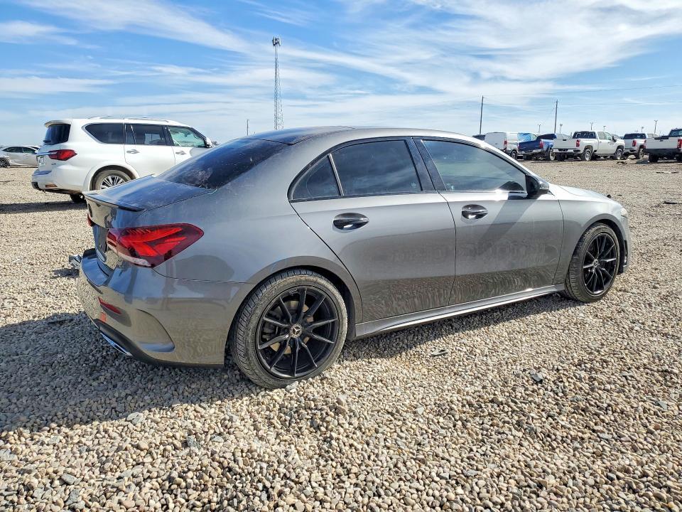 2019 Mercedes-Benz A 220