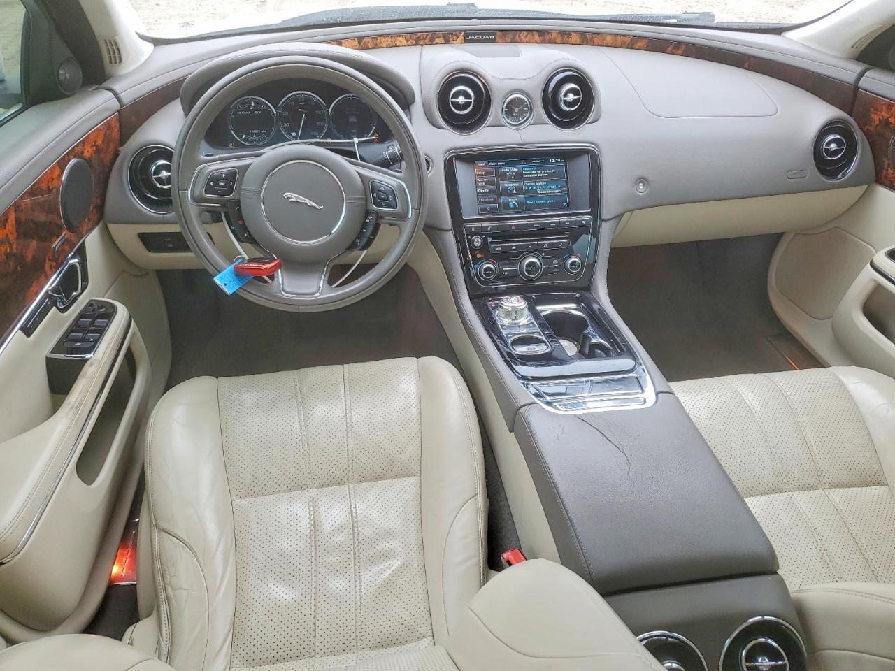 2015 Jaguar XJ