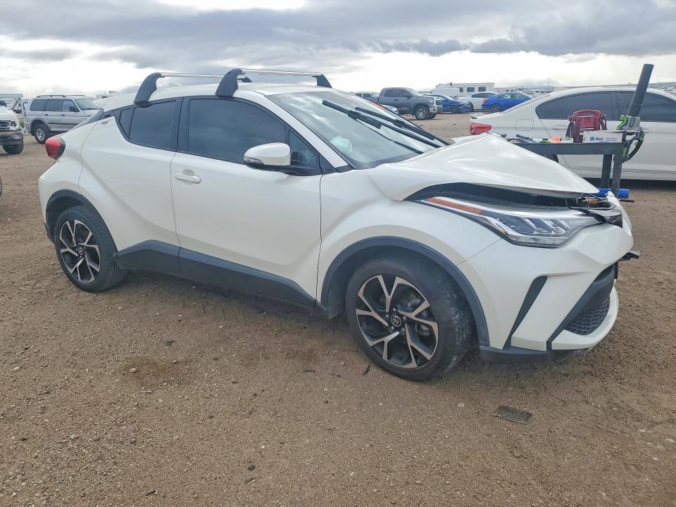 2021 Toyota C-hr xle
