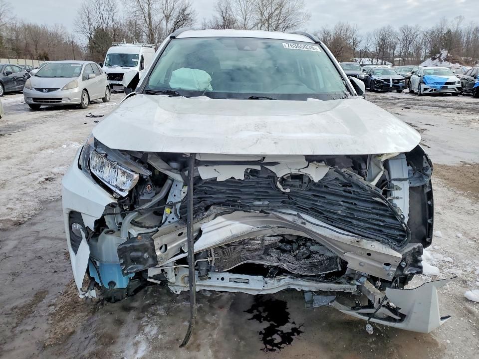 2021 Toyota Rav4 xle