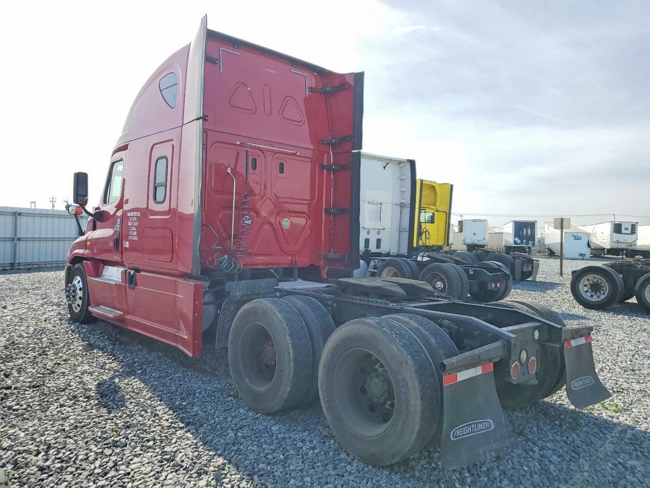 2017 Freigliner 2017 Freightliner Cascadia 125 Semi Truck