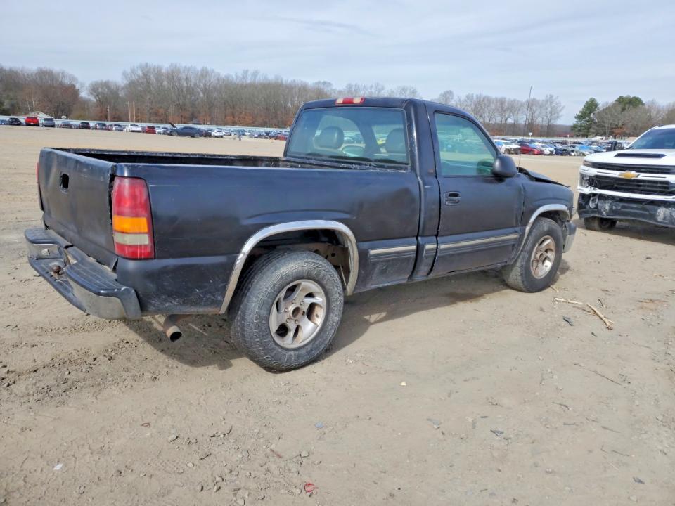 2000 Chevrolet Silverado C1500