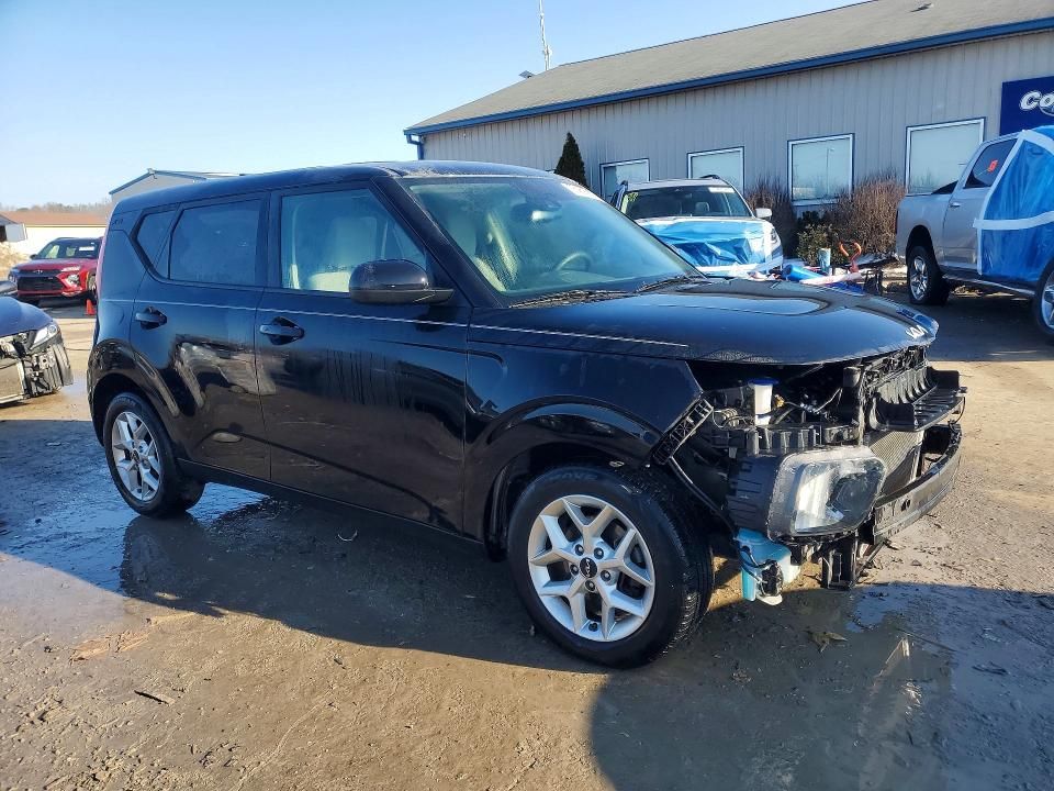 2022 KIA Soul s