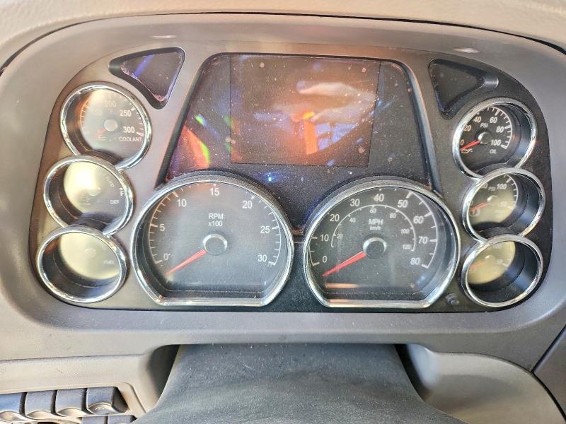 2014 Peterbilt 579 Semi Truck