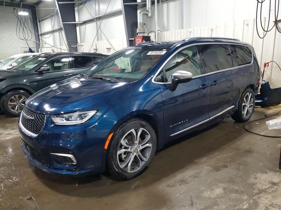 2025 Chrysler Pacifica Pinnacle