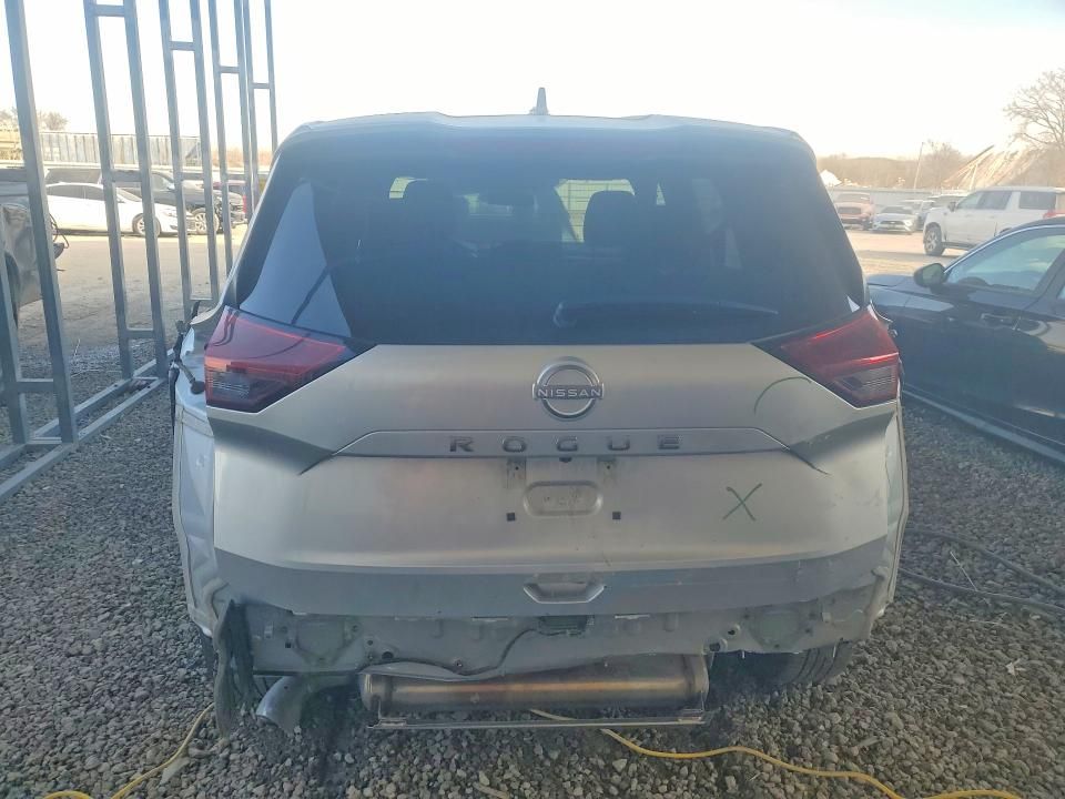 2025 Nissan Rogue sv