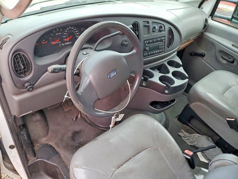 2006 Ford E450 BOX Truck