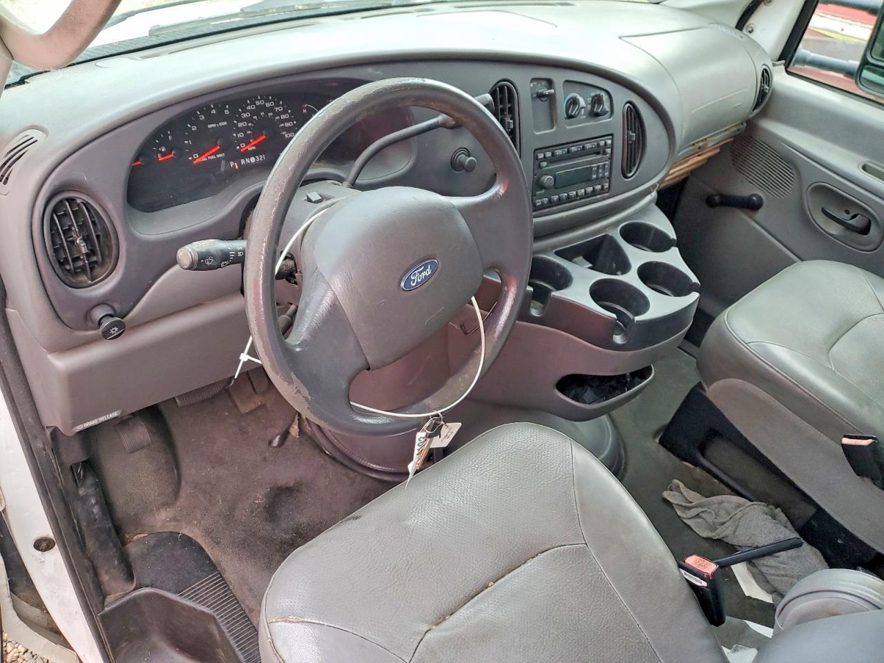 2006 Ford E450 BOX Truck