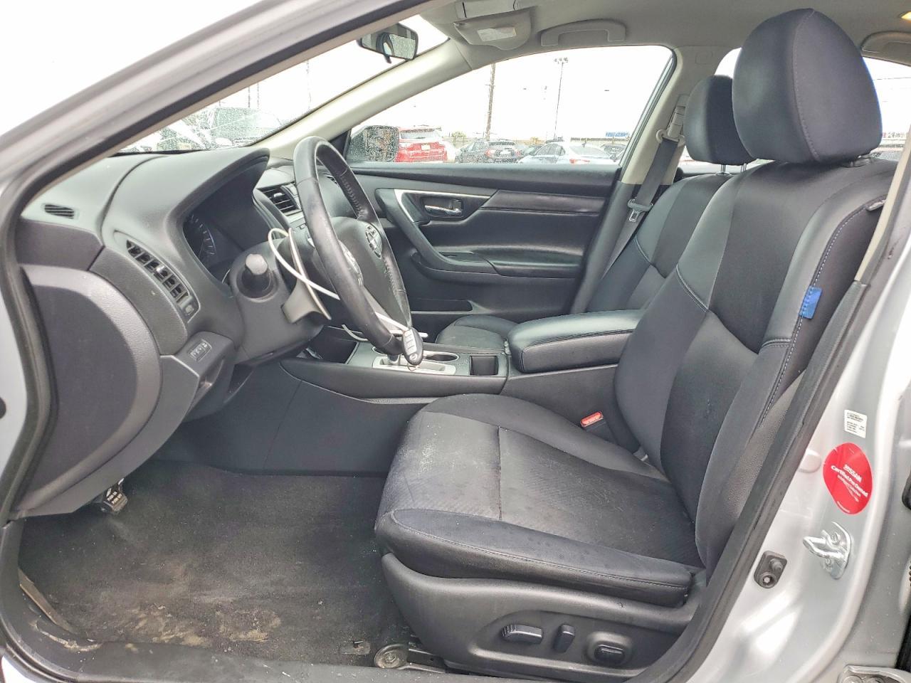 2017 Niss Altima