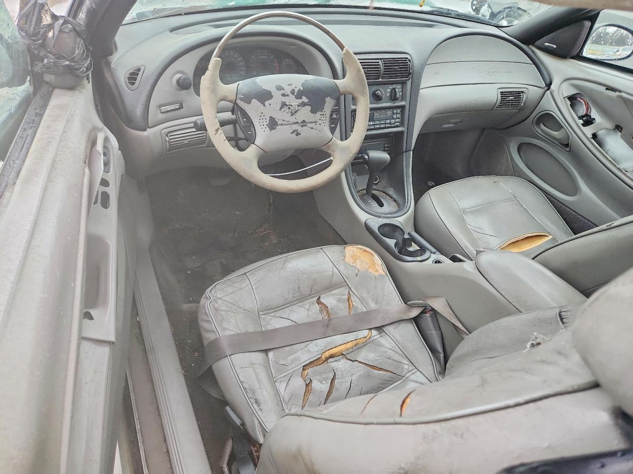 2000 Ford Mustang