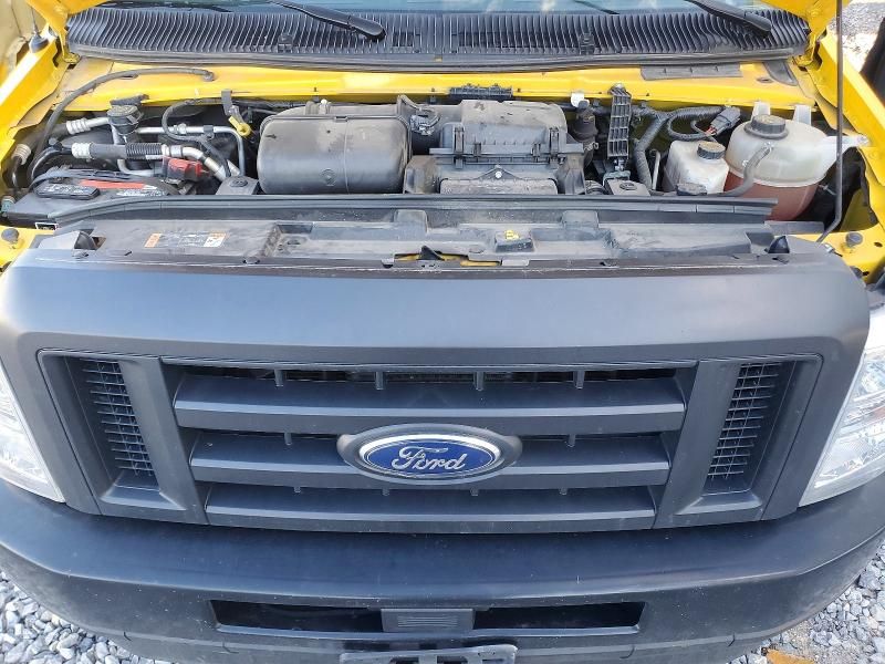 2022 Ford E350 BOX Truck