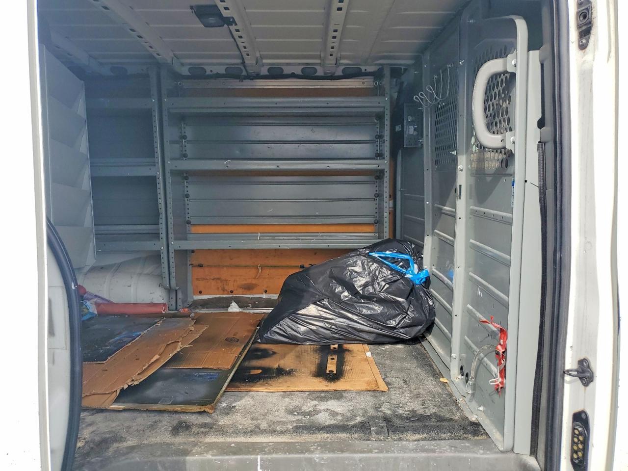 2018 Nissan NV2500 Utility / Service Van