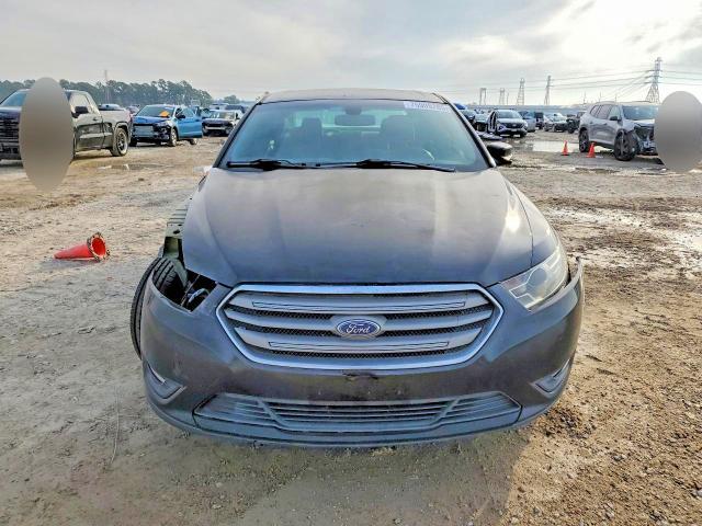 2016 Ford Taurus sel
