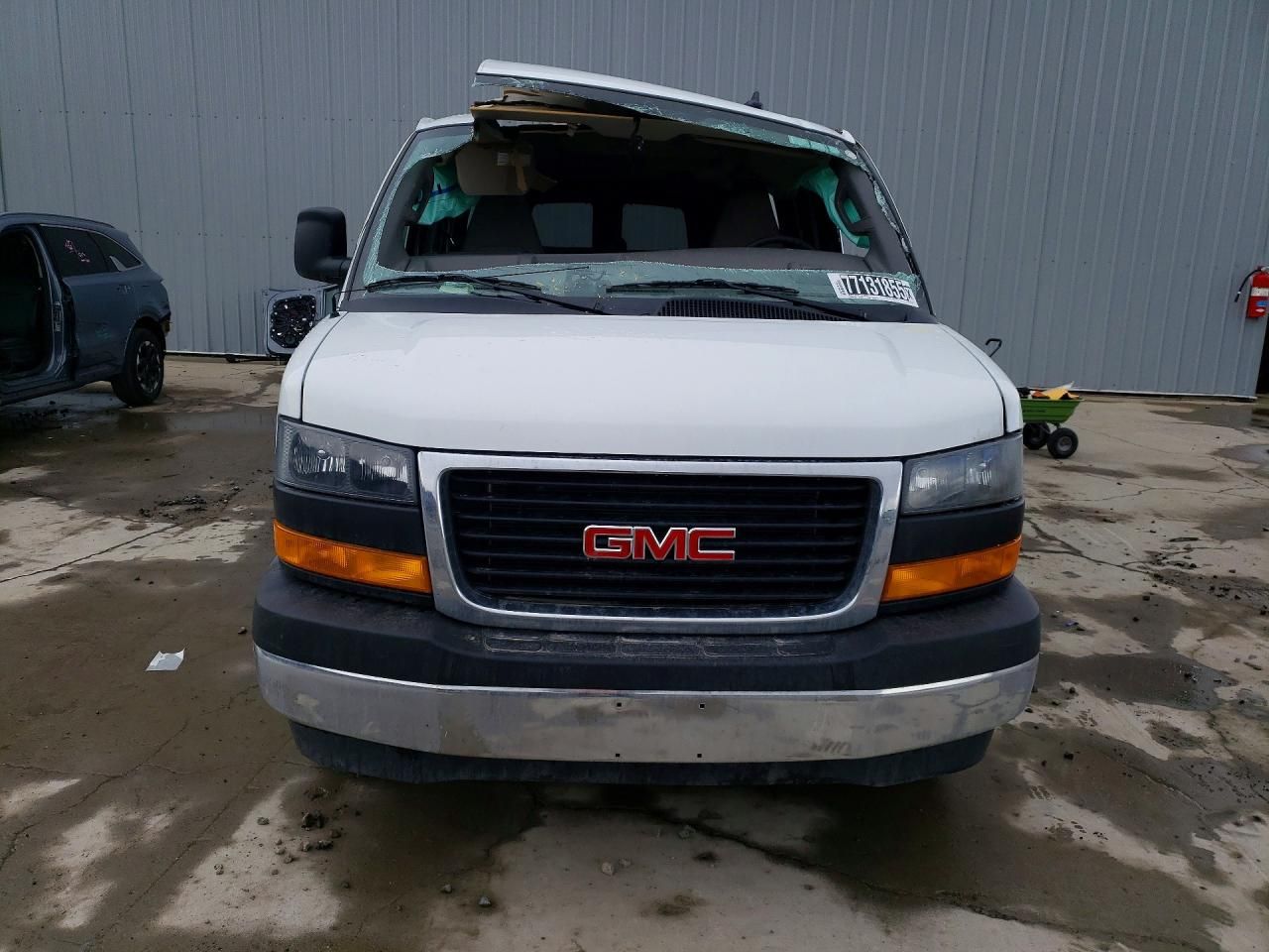 2025 GMC Savana G3500 LT