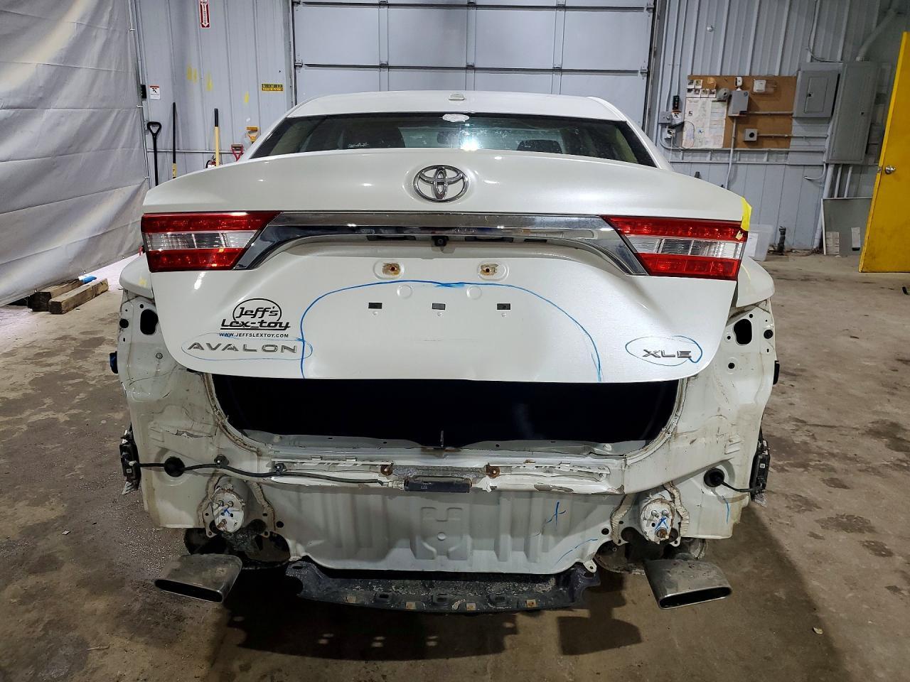 2014 Toyota Avalon Base