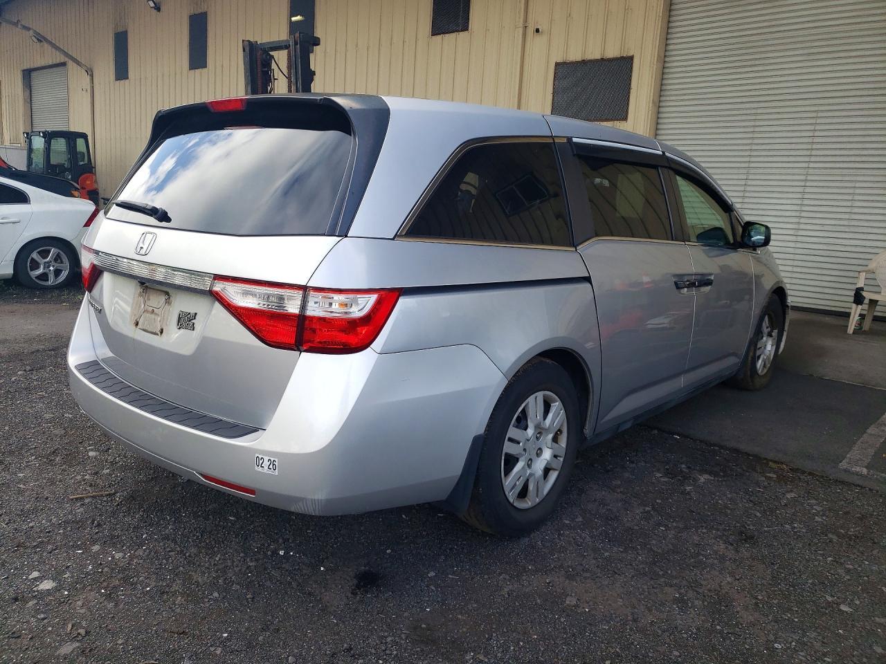 2013 Honda Odyssey lx
