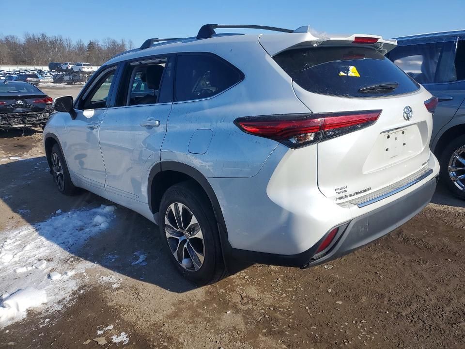 2022 Toyota Highlander xle