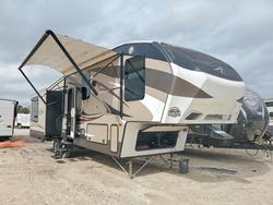New arrivals for sale at auction: 2014 Keystone Cougar 313RL