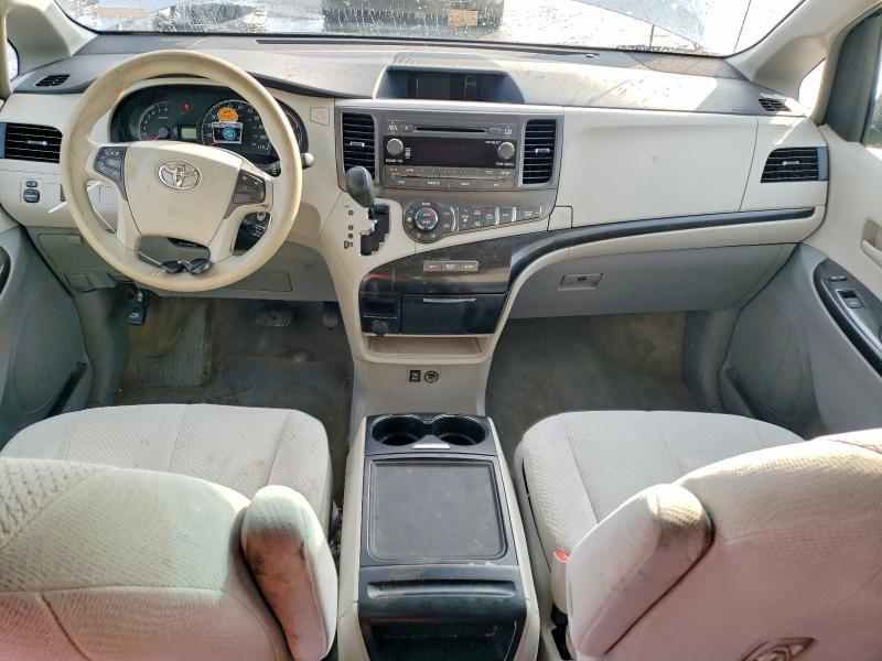 2013 Toyota Sienna le