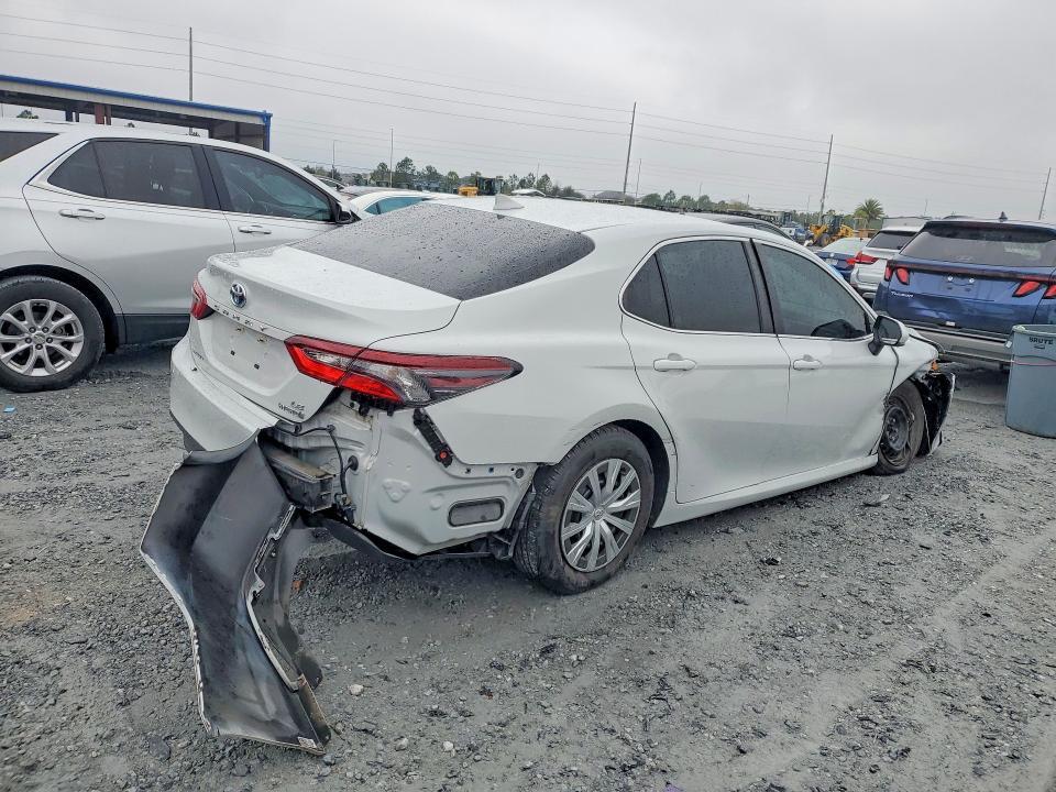 2022 Toyota Camry le