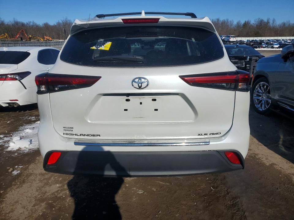 2022 Toyota Highlander xle
