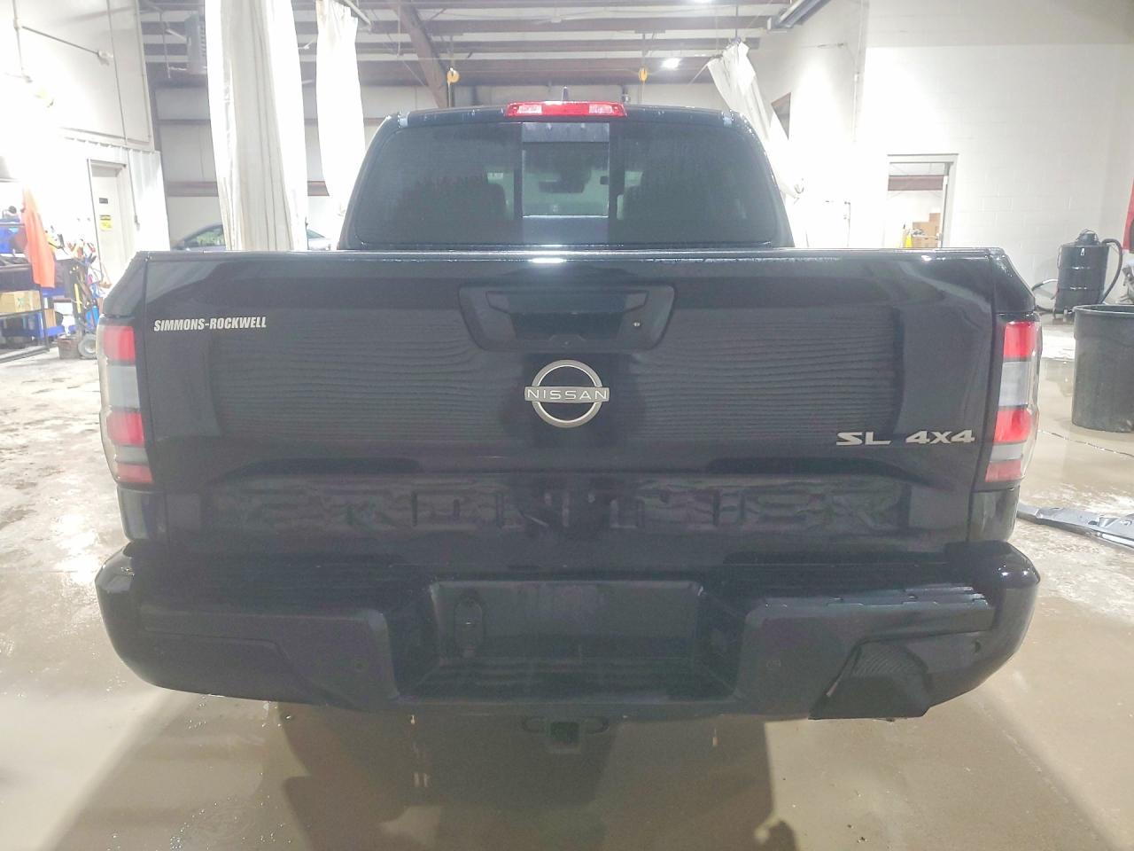 2024 Nissan Frontier SL