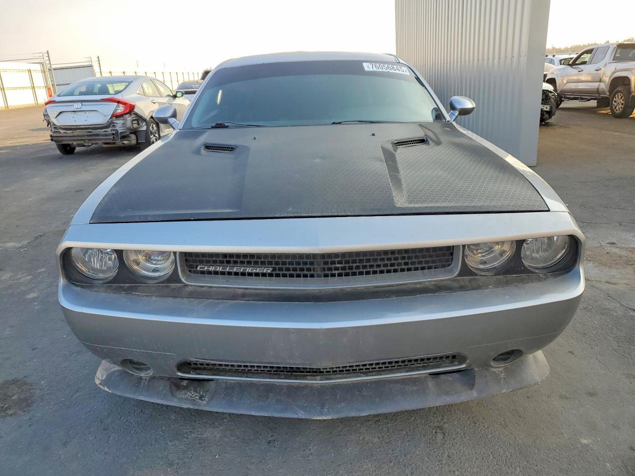 2014 Dodge Challenger sxt