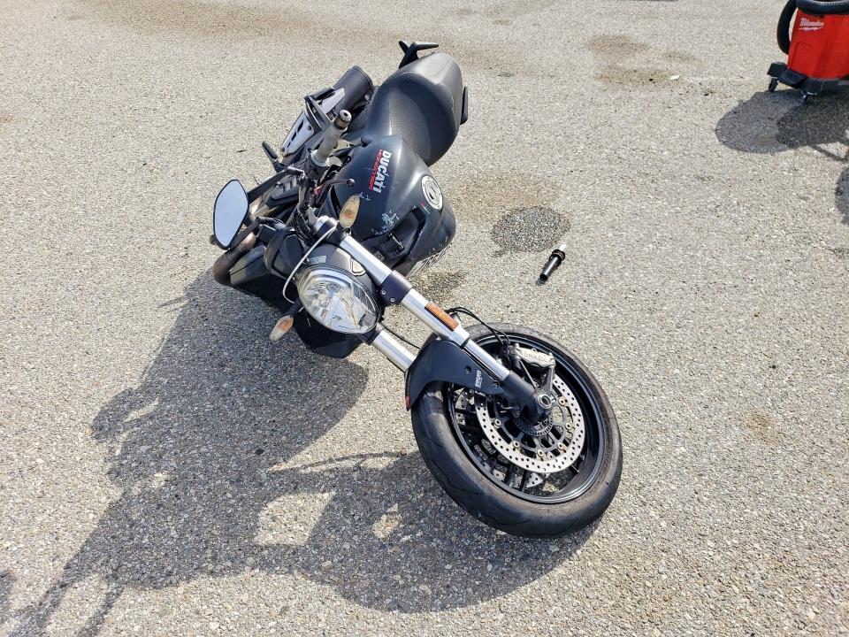 2015 Ducati Monster 821