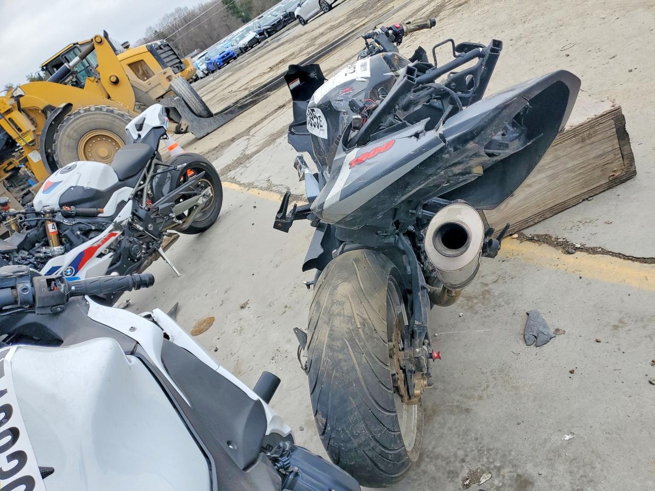 2004 Suzuki GSX-R1000