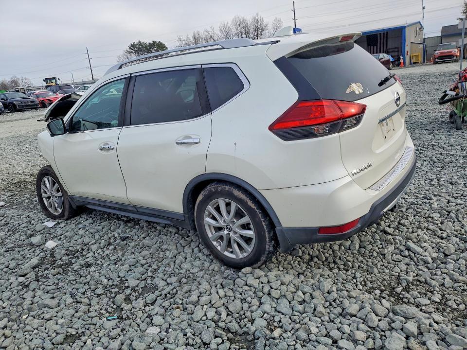 2017 Nissan Rogue sv