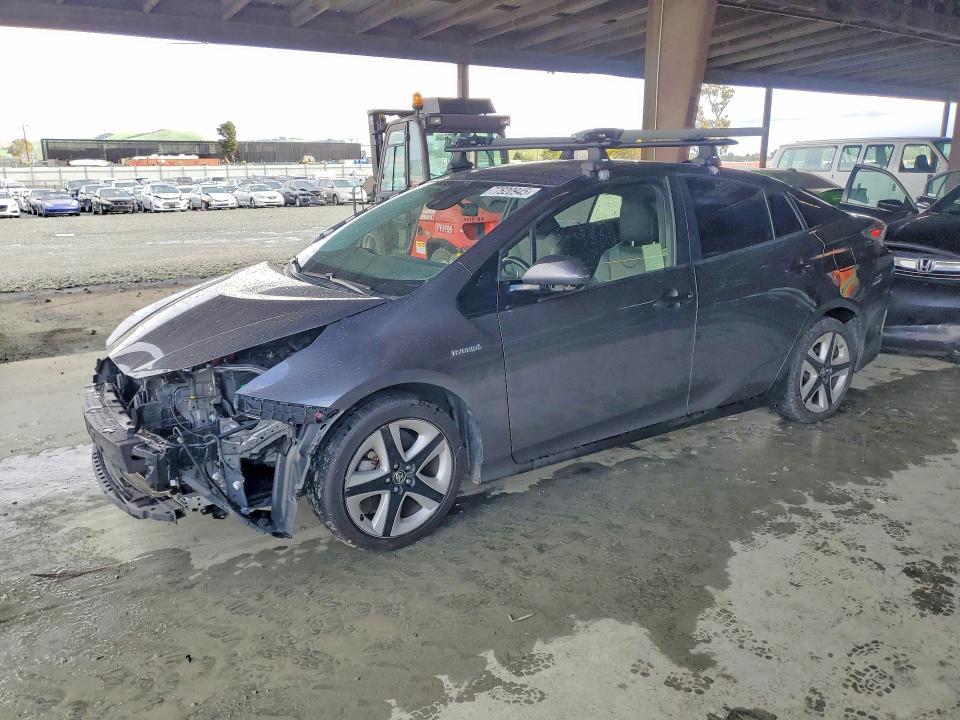 2018 Toyota Prius Three Touring