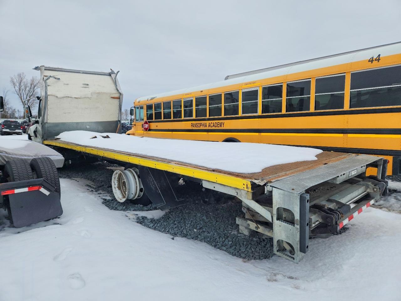 2024 International MV607 BOX Truck