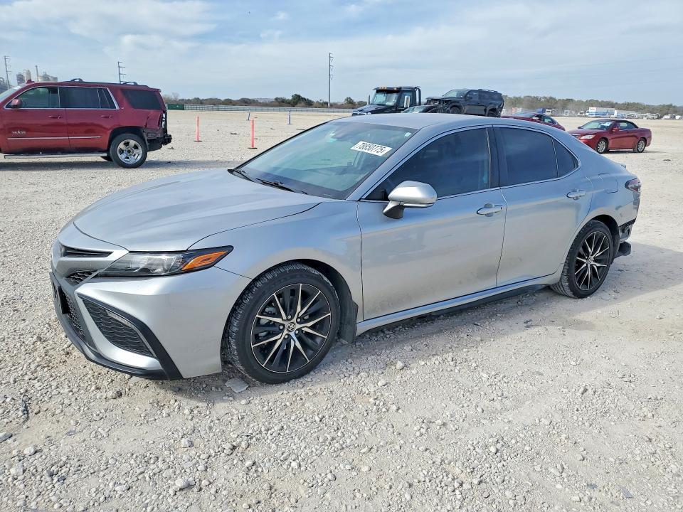 2023 Toyota Camry se