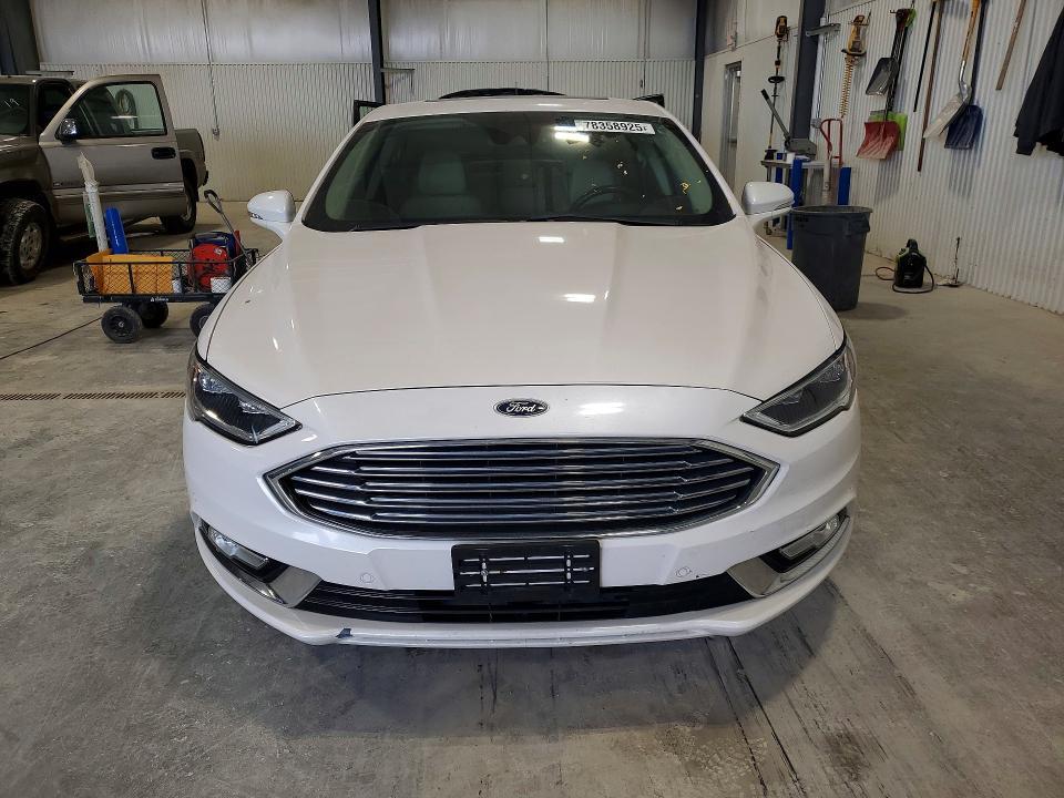 2018 Ford Fusion Titanium/platinum hev
