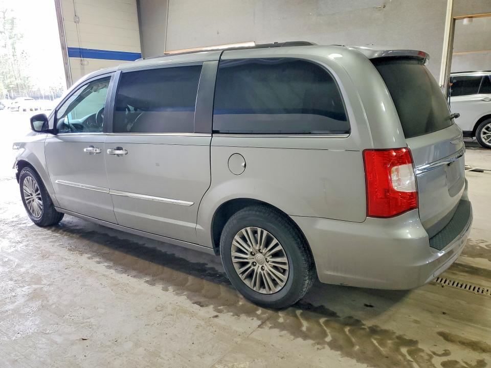 2015 Chrysler Town & Country Touring l