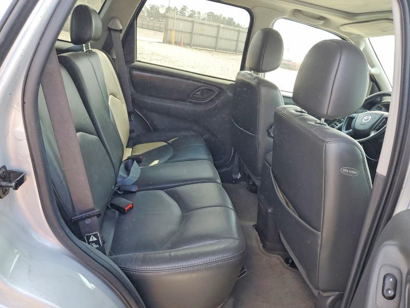 2004 Mazda Tribute es