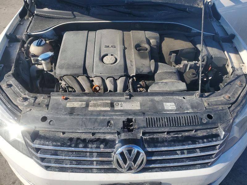 2012 Volkswagen Passat se