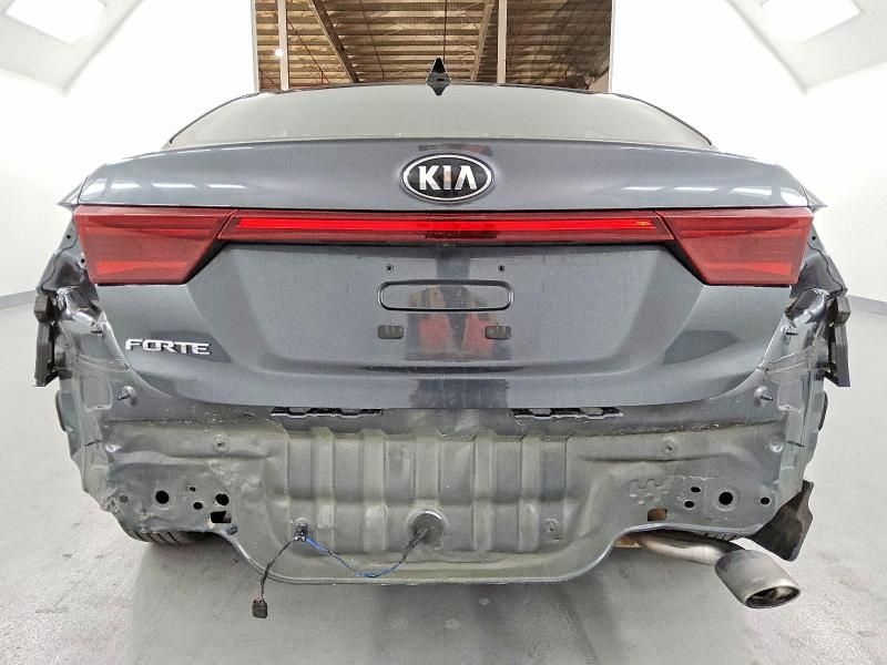 2021 KIA Forte fe