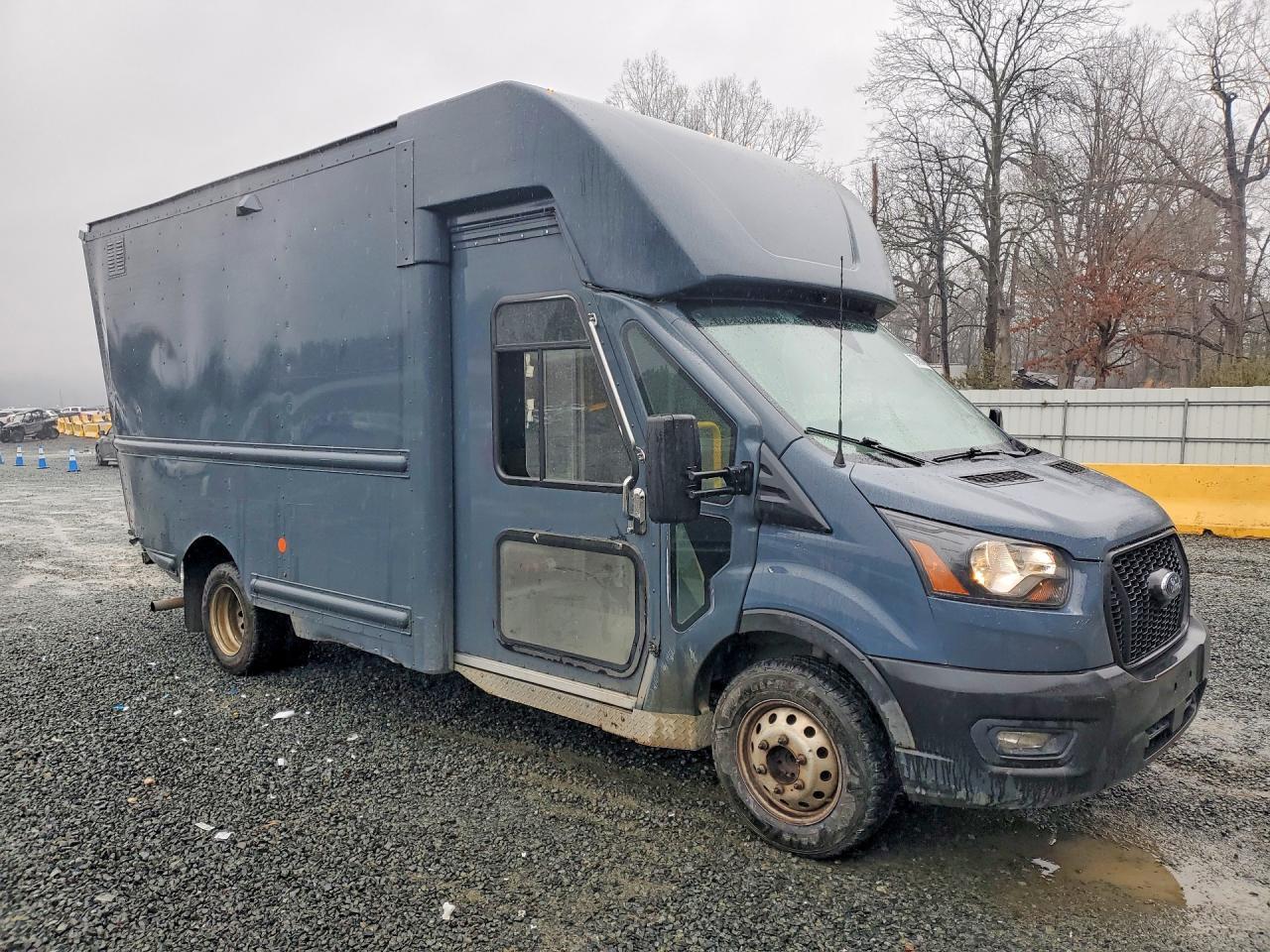 2022 Ford Transit Delivery Truck