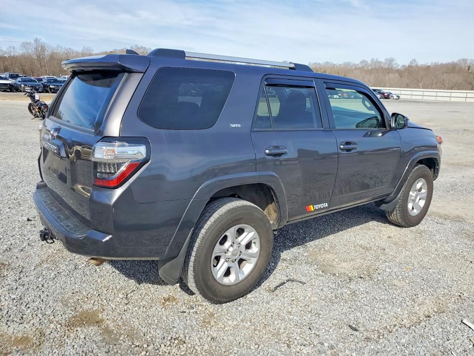 2022 Toyota 4runner SR5