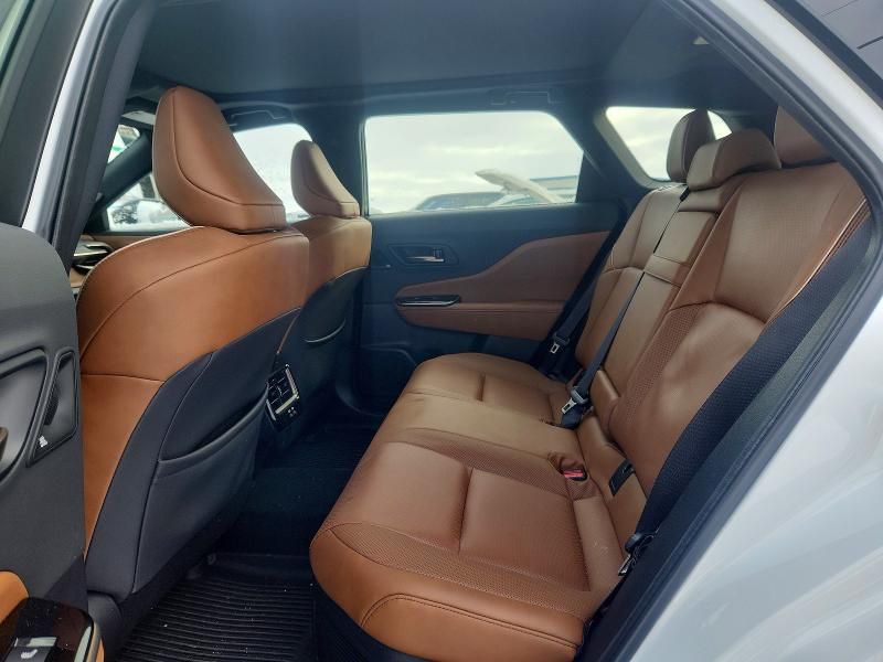 2025 Toyota Crown Signia xle