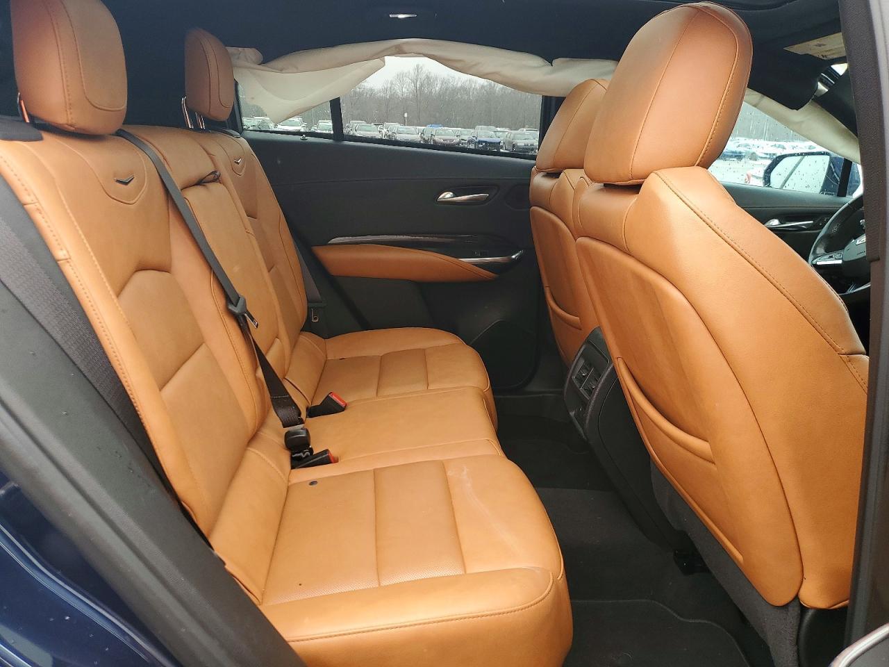 2021 Cadillac XT4 Premium Luxury