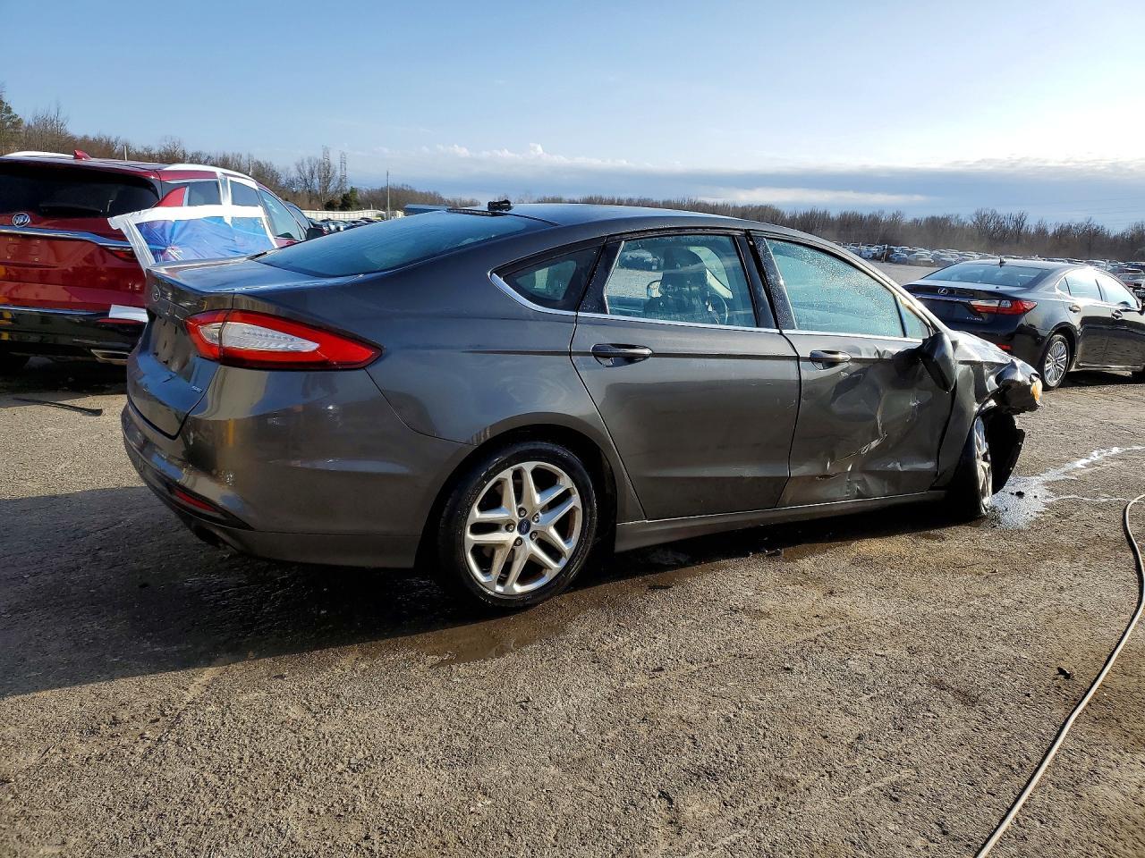 2016 Ford Fusion se