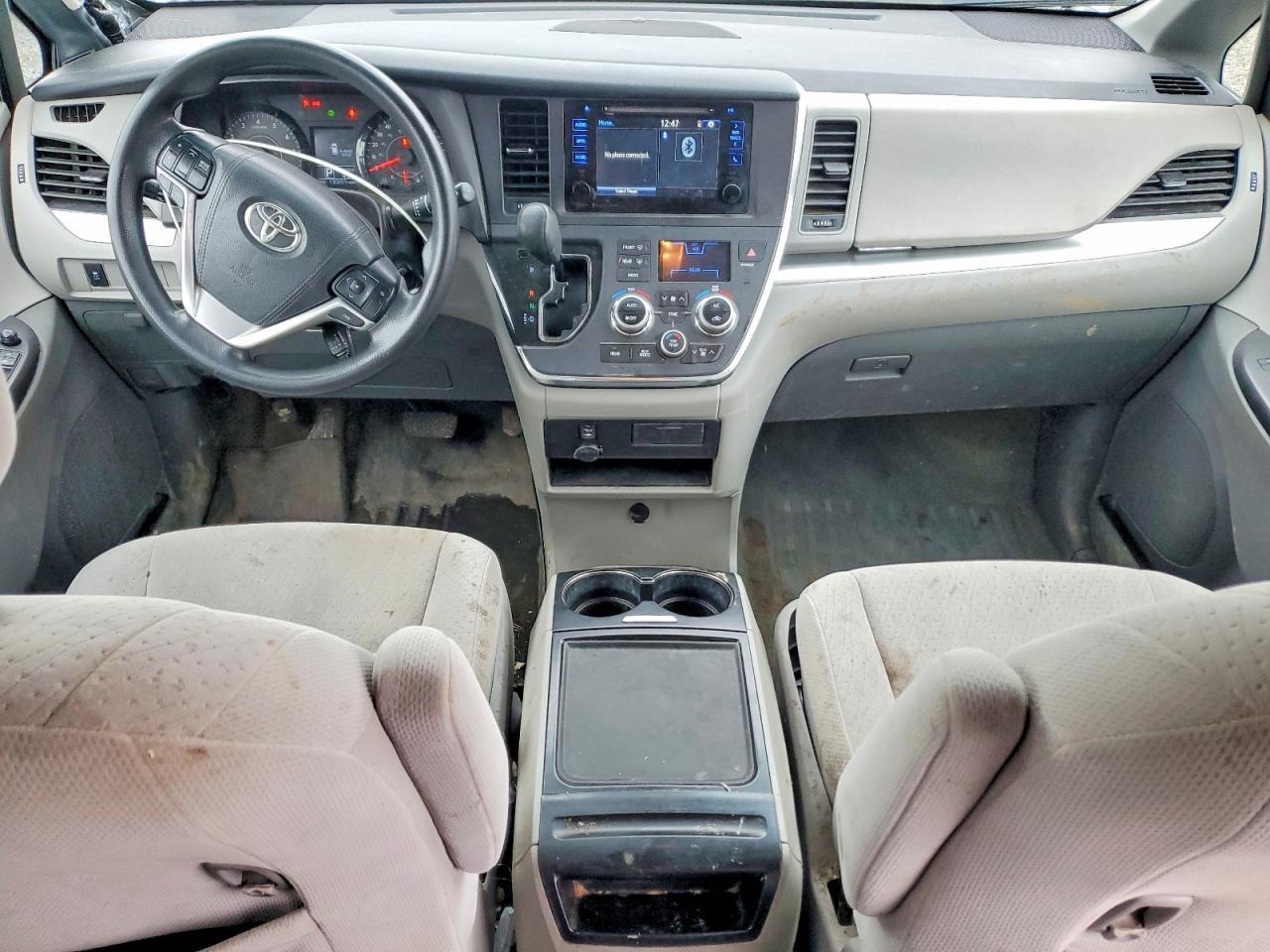 2016 Toyota Sienna le