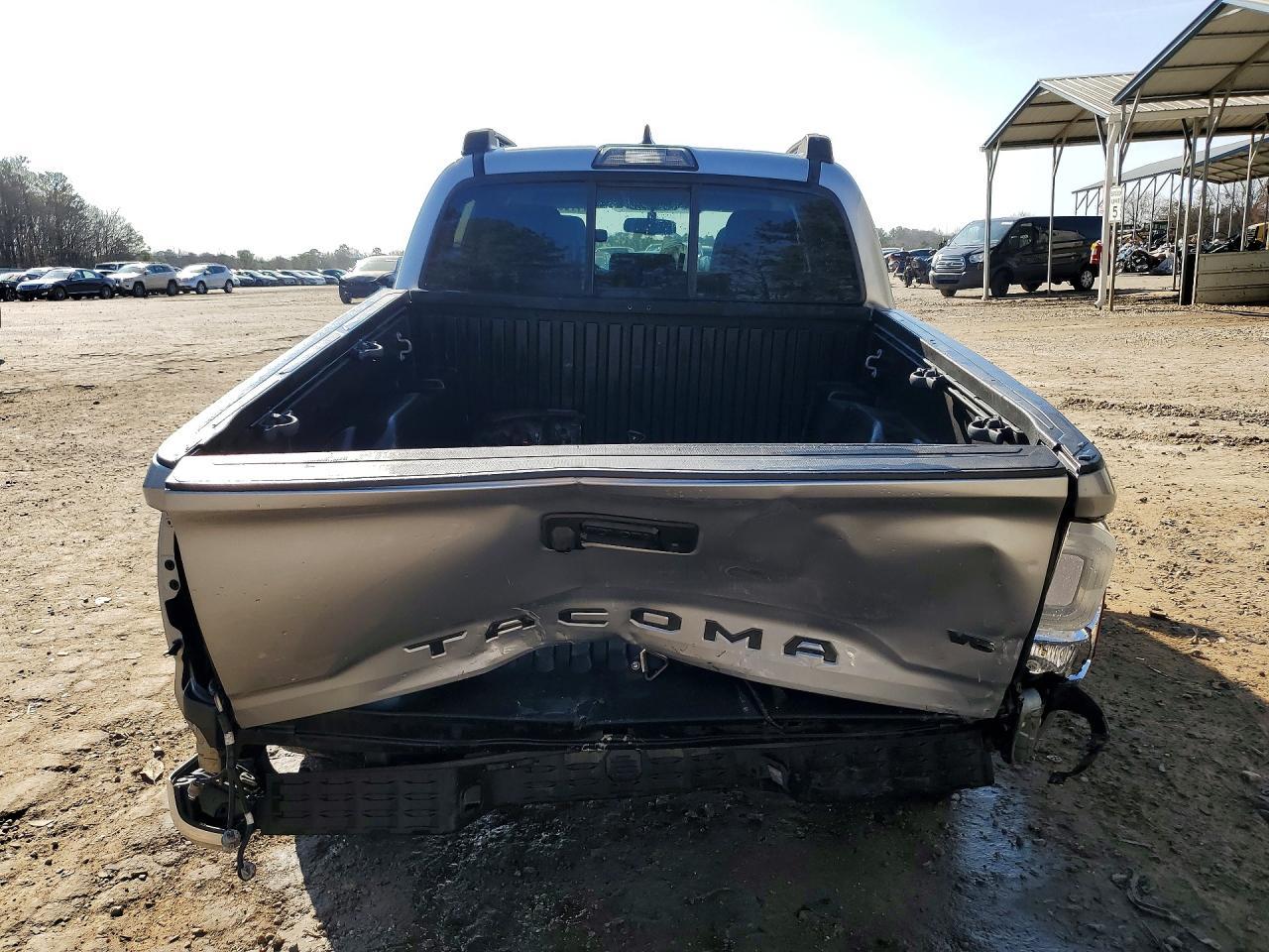 2017 Toyota Tacoma SR5 V6