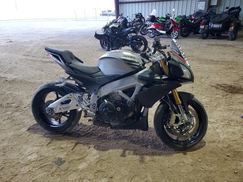 2016 Aprilia Tuono V4 1100 RR