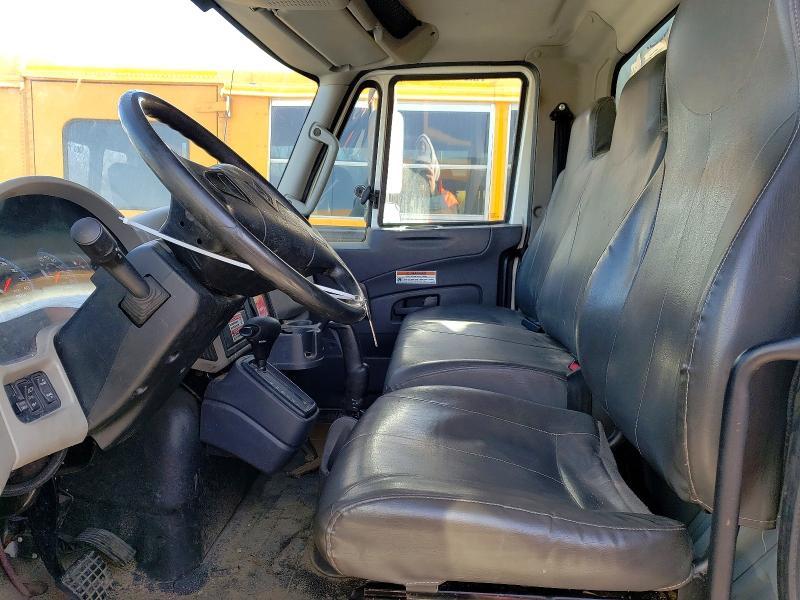 2017 International 4300 BOX Truck