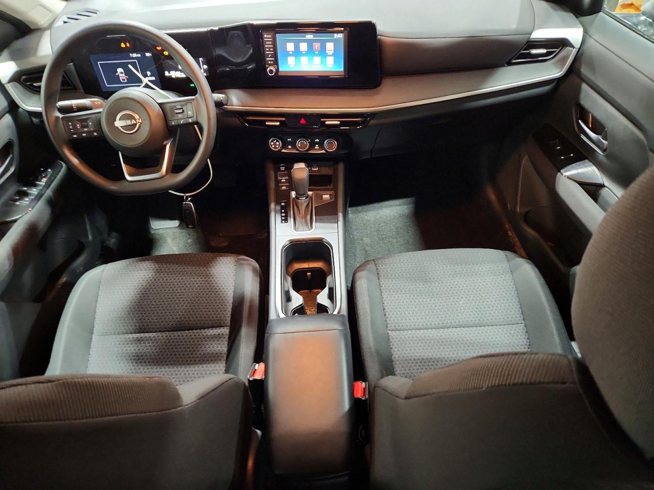 2025 Nissan Kicks s
